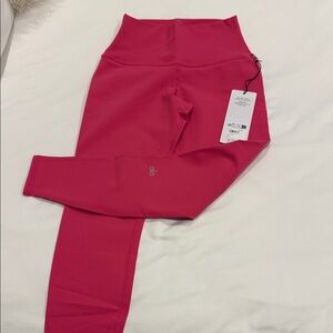 ALO Yoga Vibrant Fuchsia Leggings